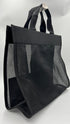Borsa shopper in mesh nero con cartellino