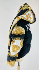 Piumino barocco logo Versace