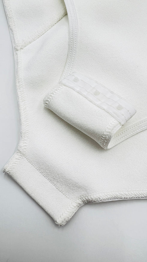 Body bianco con cartellino