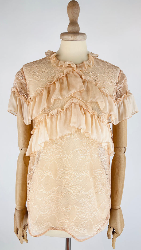 Top in pizzo con ruches