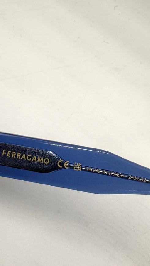 Occhiali da sole logati