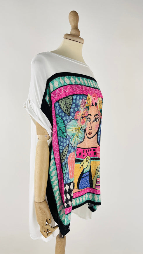 T-shirt over stampata con strass