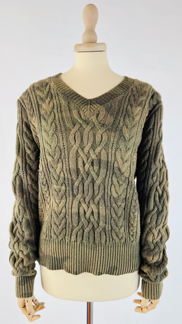 Maglia a V a trecce