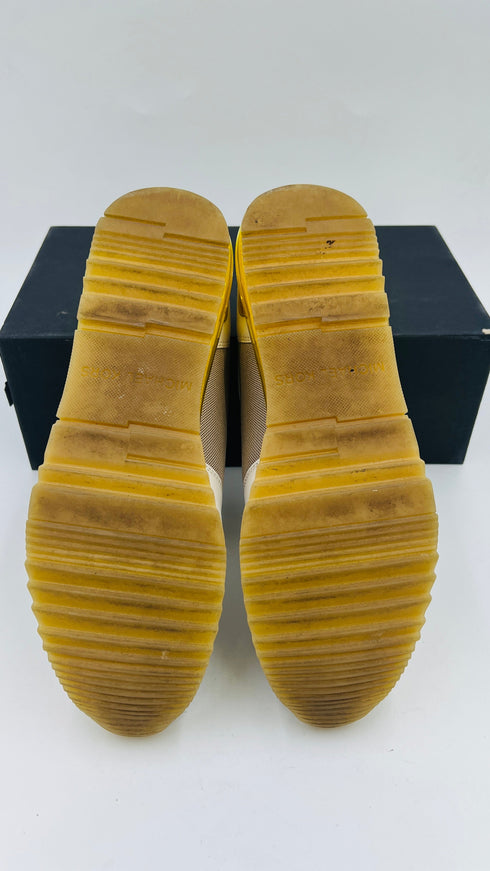 Sneakers con suola trasparente