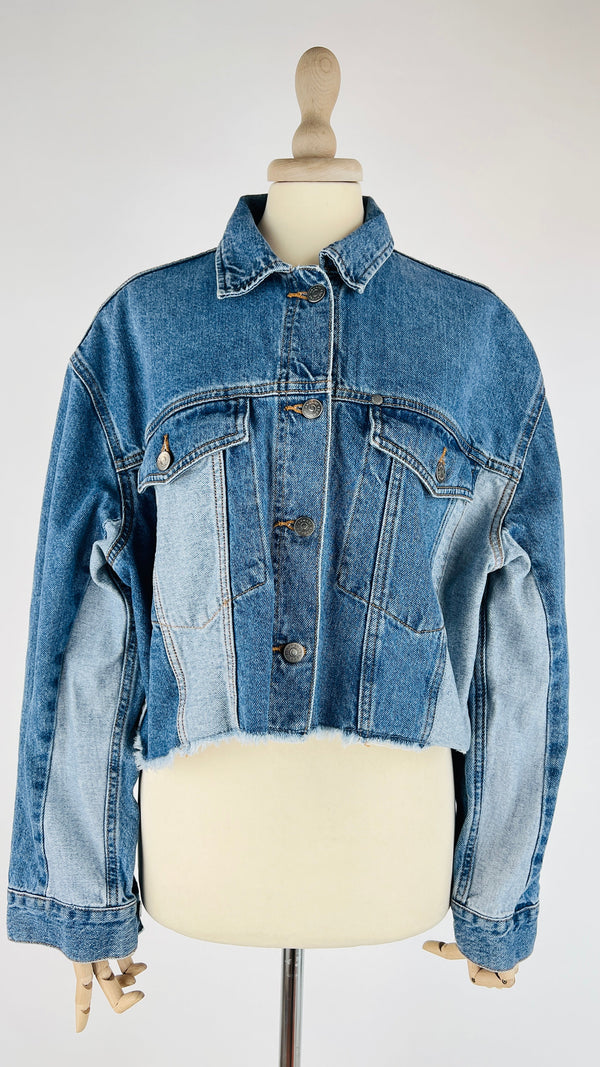 Giacca cropped sfrangiata