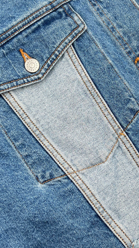 Giacca cropped sfrangiata