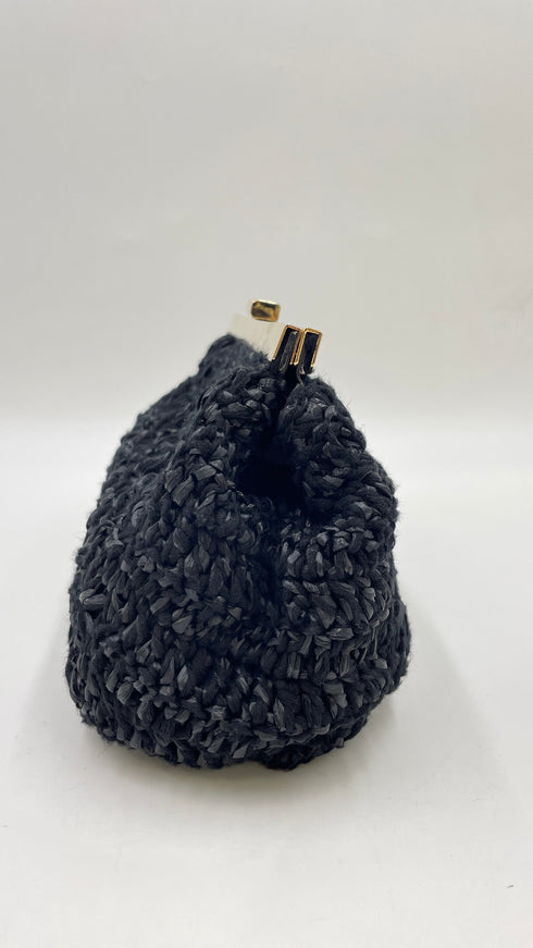 Pochette in raffia
