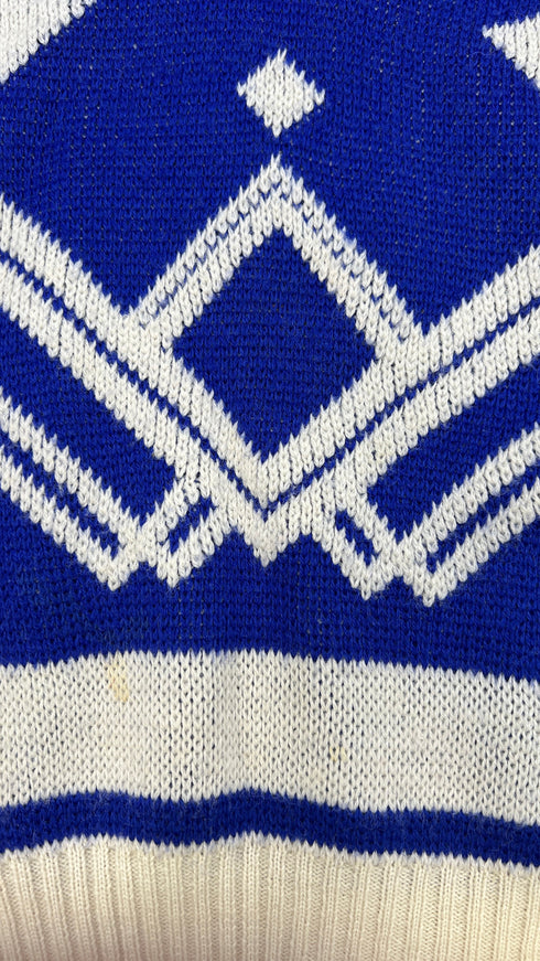 Maglione corto con cappuccio