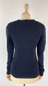 Maglione blu con bandiera