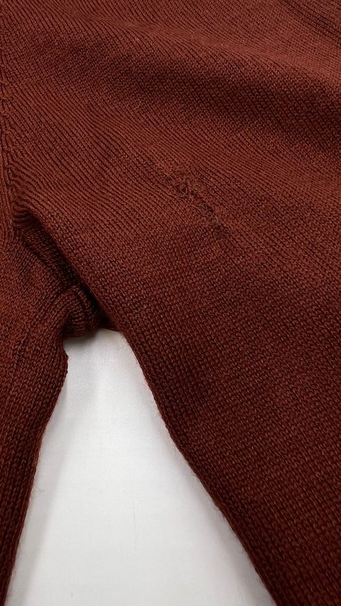 Maglia con collo traforato