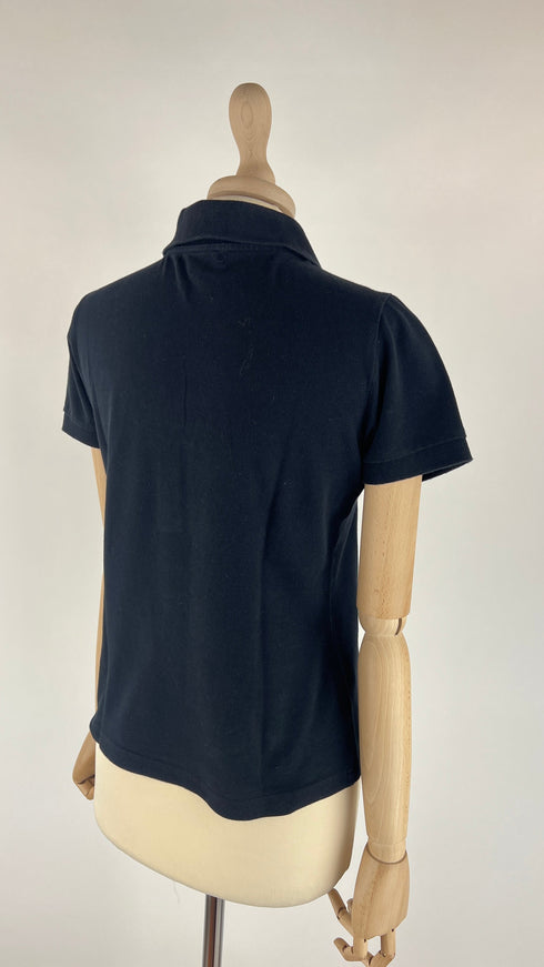 Polo nero con logo