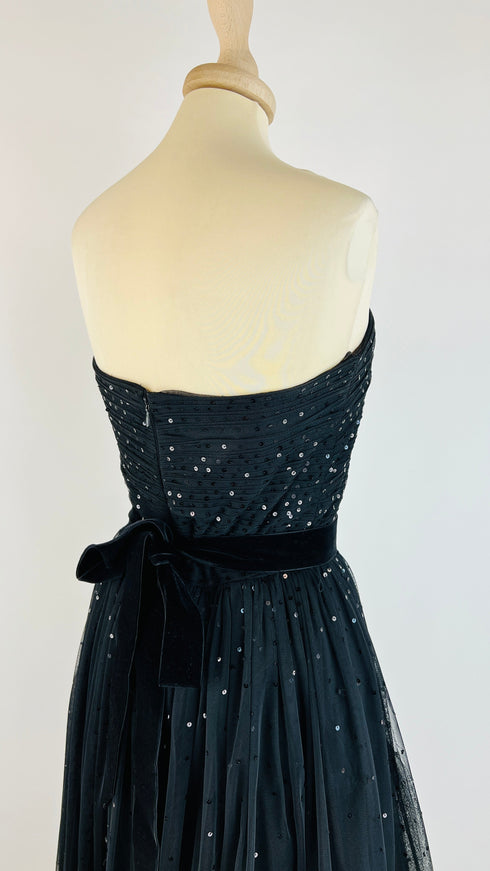 Abito nero midi in tulle e paillettes