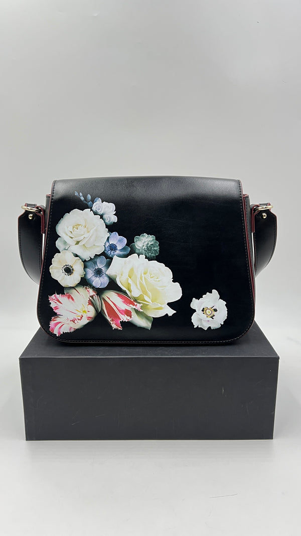 Borsa a spalla con fiori dipinti