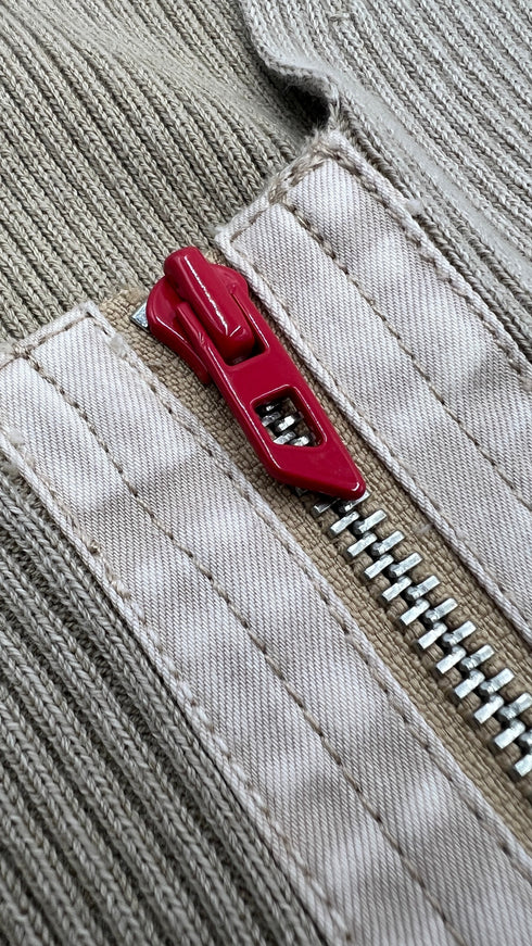 Abito corto a costine con cartellino