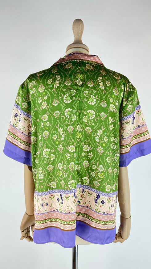 Camicia a fiori con cartellino