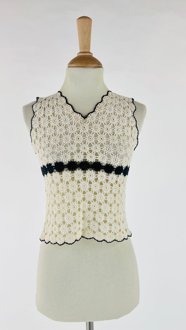 Top in crochet bicolor