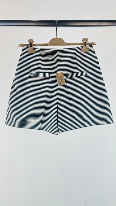 Shorts a righe