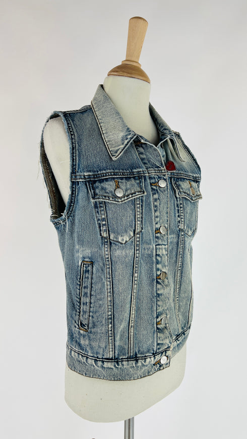 GIlet sfiancato in denim washed