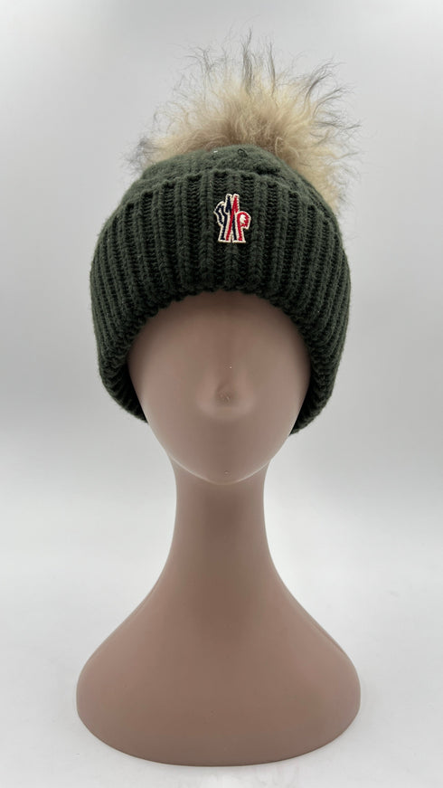 Cappello con pon pon