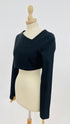 Top cropped scollo asimmetrico