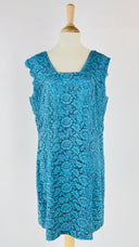 Abito corto in pizzo azzurro Unsigned