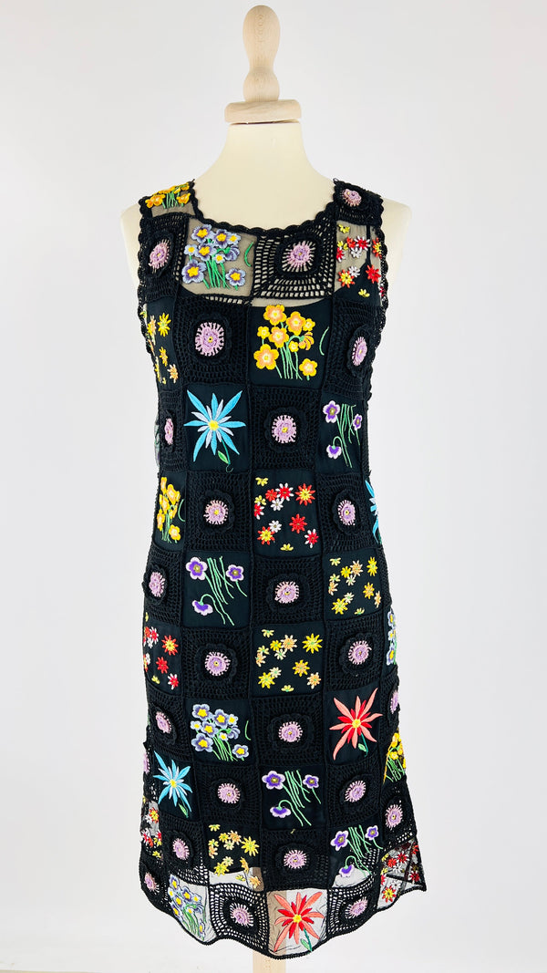 Abito midi crochet nero a fiori