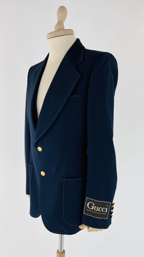 Blazer blu con impunture bianche