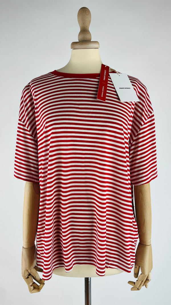 Maglia a righe con cartellino