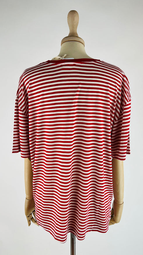 Maglia a righe con cartellino