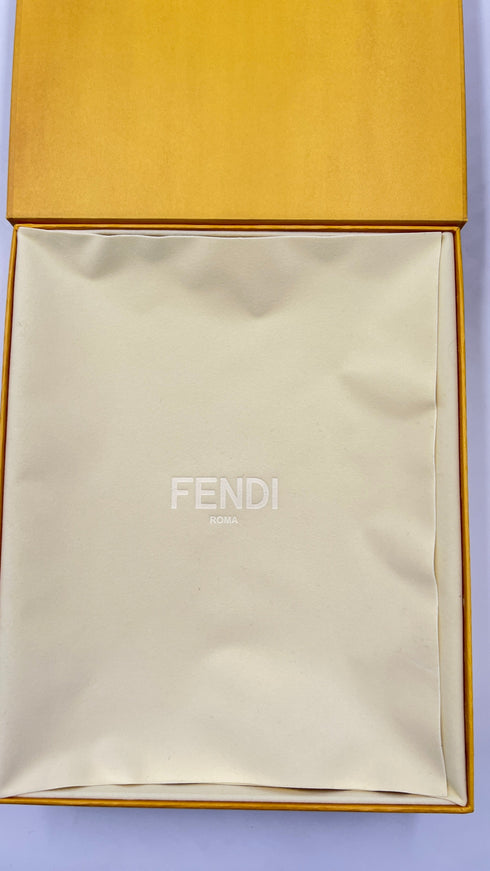 Chocker logato traforato