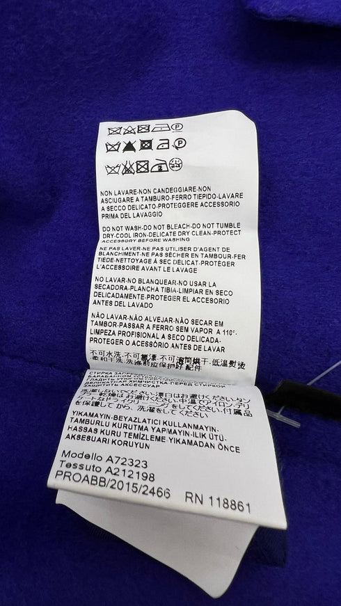 Caban bicolor