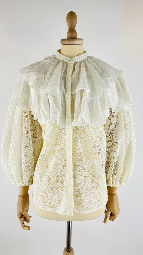 Camicia con macro volant