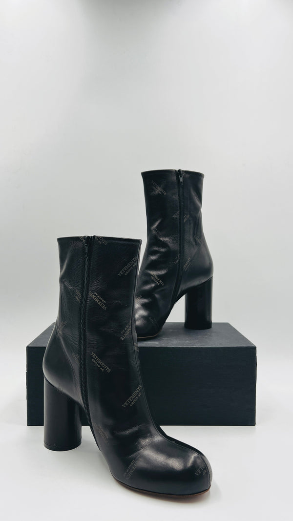 Stivaletto logato N.38