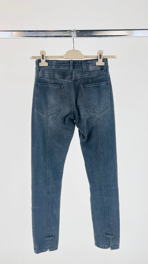 Jeans attillati inserti in pelle