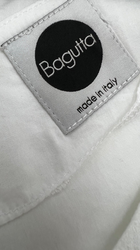 T-shirt con pizzo bianco