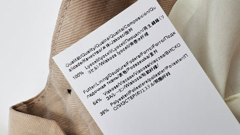 Gilet con cartellino