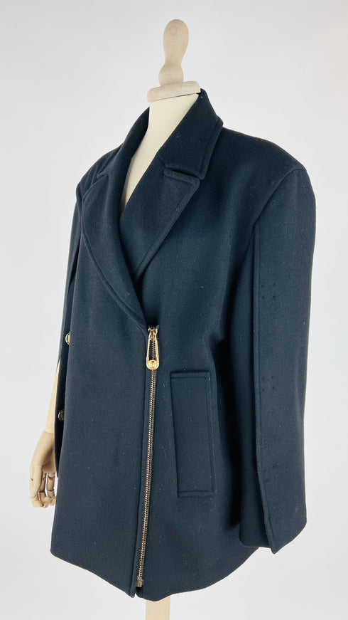 Caban in lana con spilla