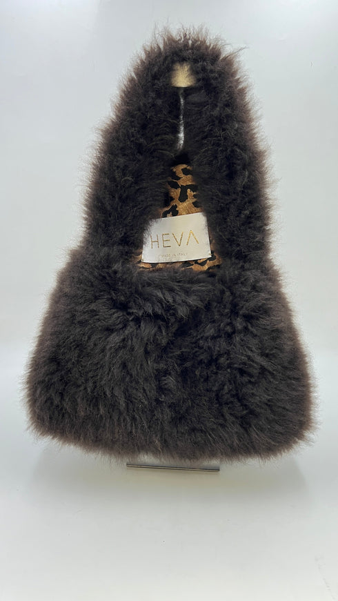 Borsa in pelliccia con cartellino