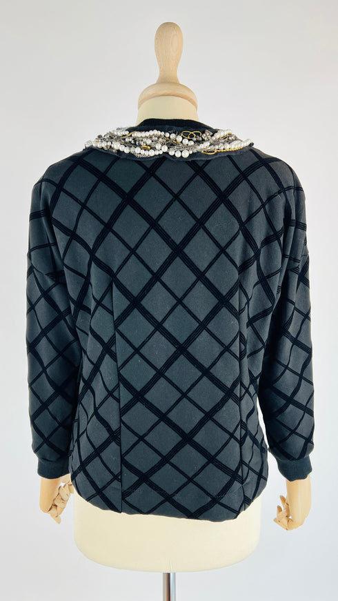Giacca a rombi e perle